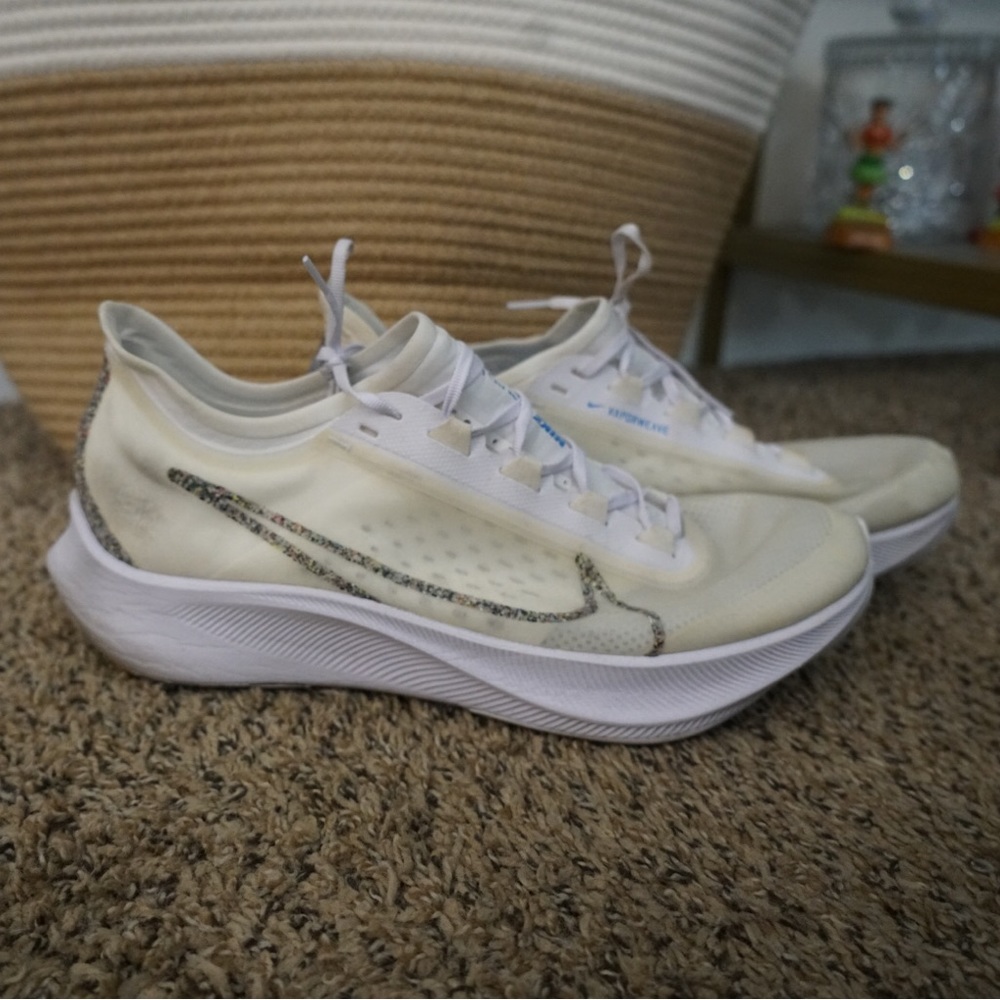 Nike Zoom Fly 3 AW vaporweave white blue hero running